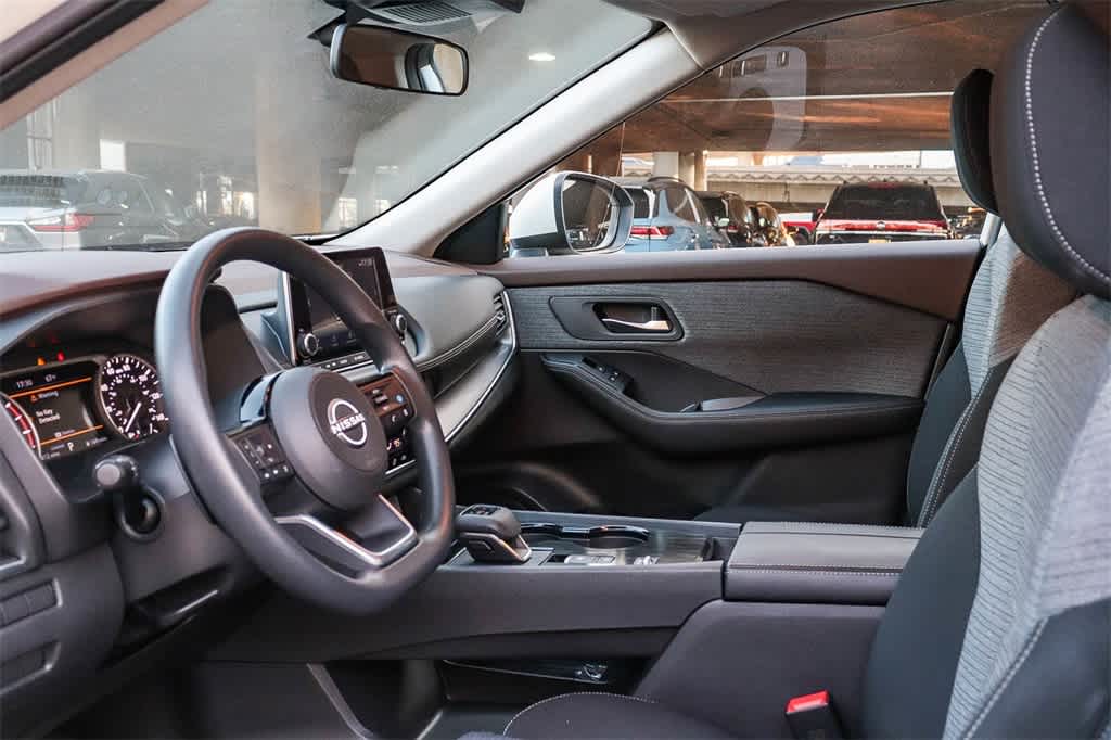 Thumbnail: 2023 Nissan Rogue - 18