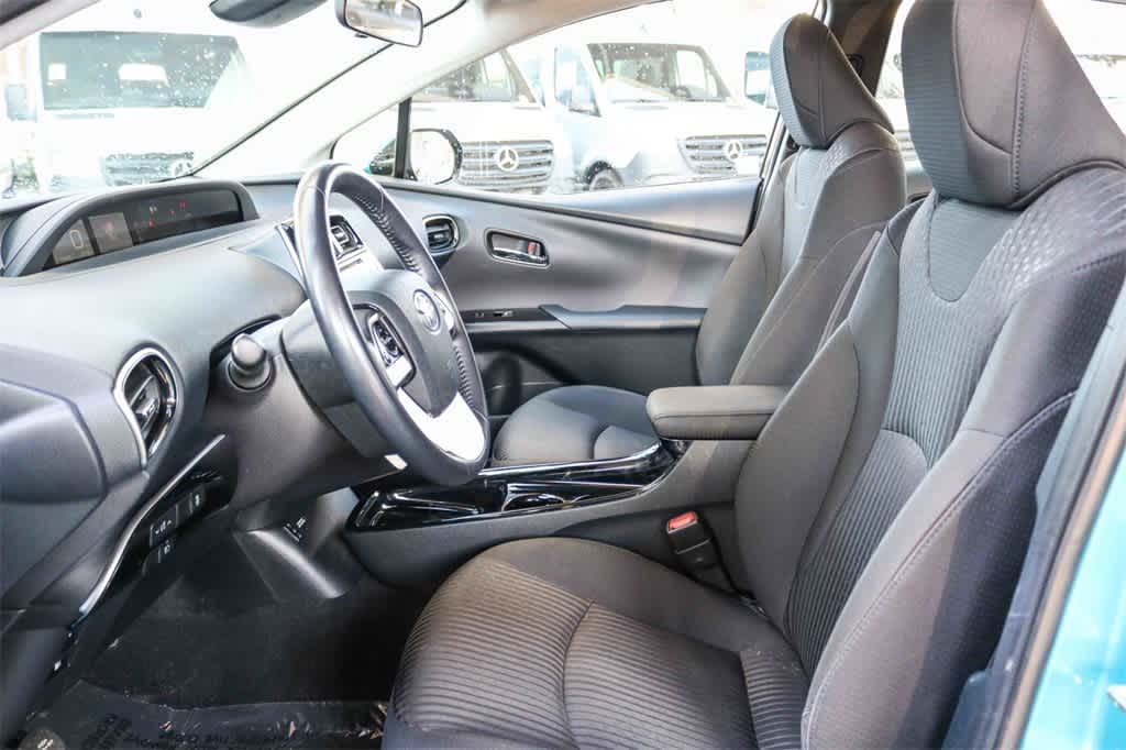 Thumbnail: 2018 Toyota Prius Prime - 17