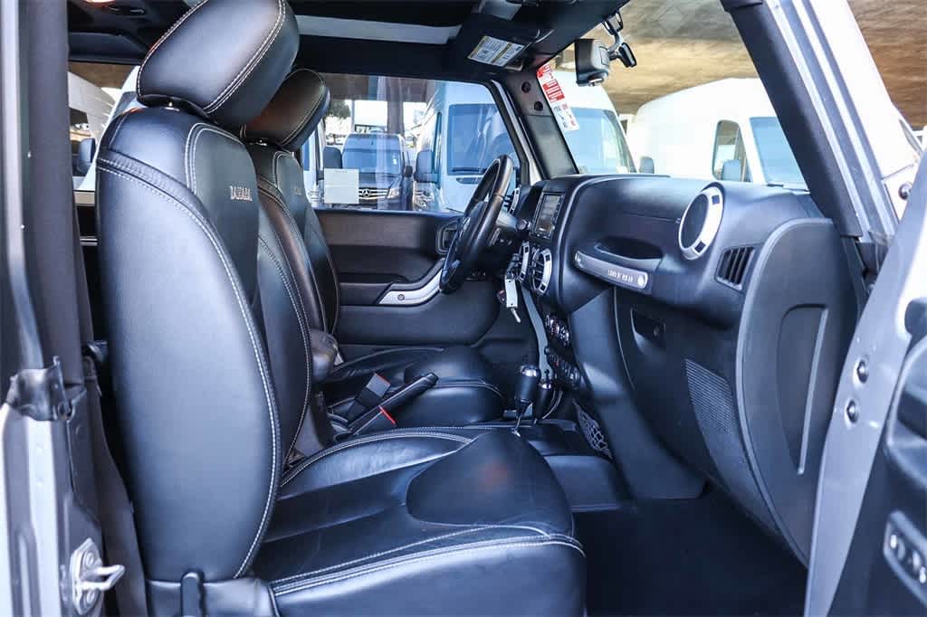 Thumbnail: 2016 Jeep Wrangler - 18