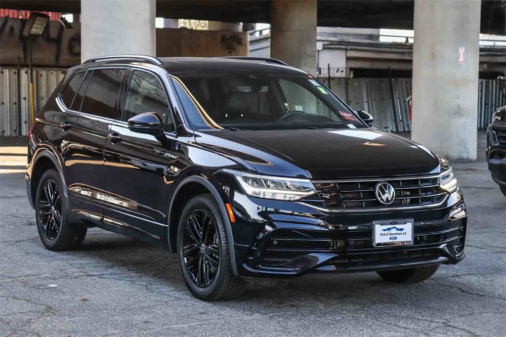 Thumbnail: 2022 Volkswagen Tiguan - 3