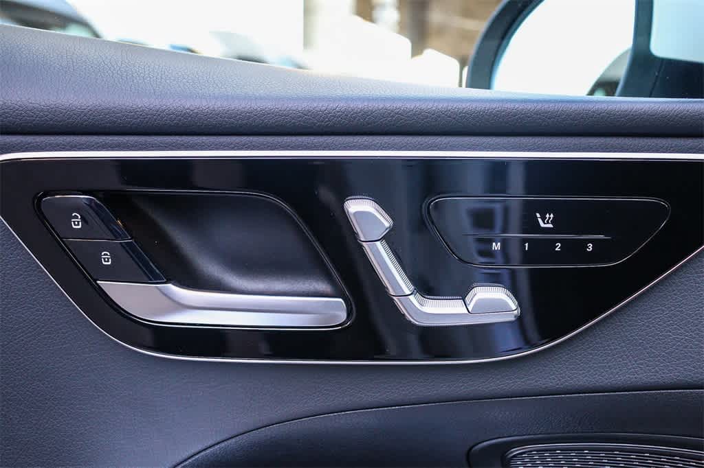 Thumbnail: 2023 Mercedes-Benz C-Class - 19