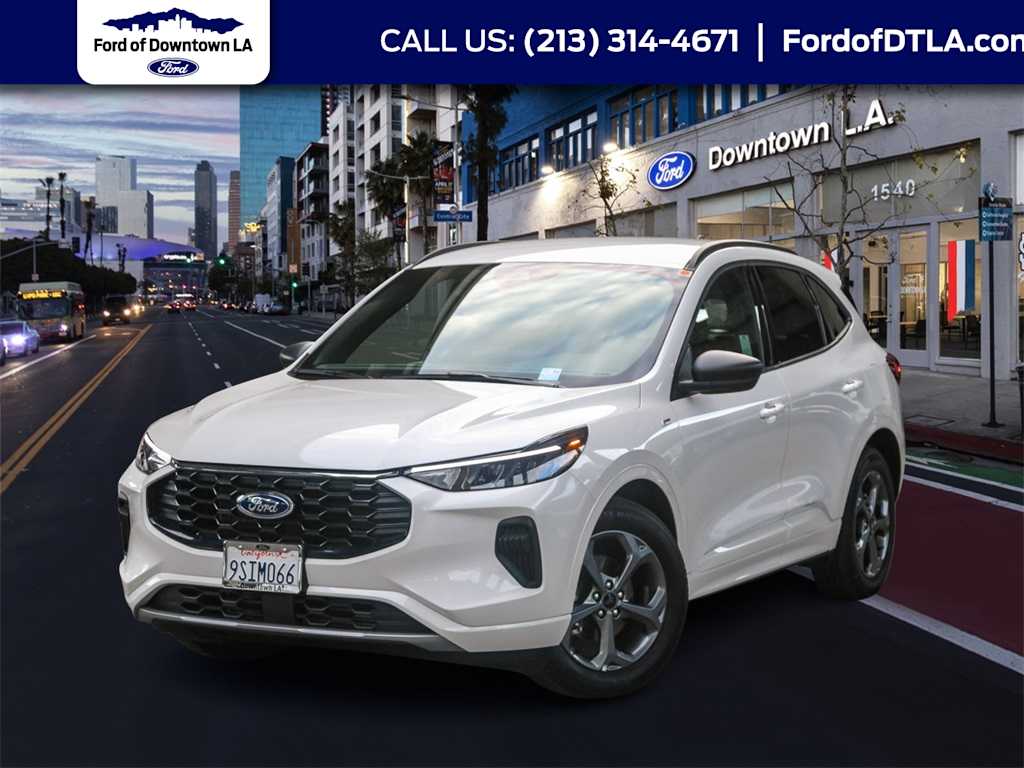 2024 Ford Escape ST-Line's photo