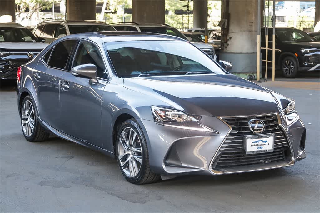 Thumbnail: 2018 Lexus IS - 3