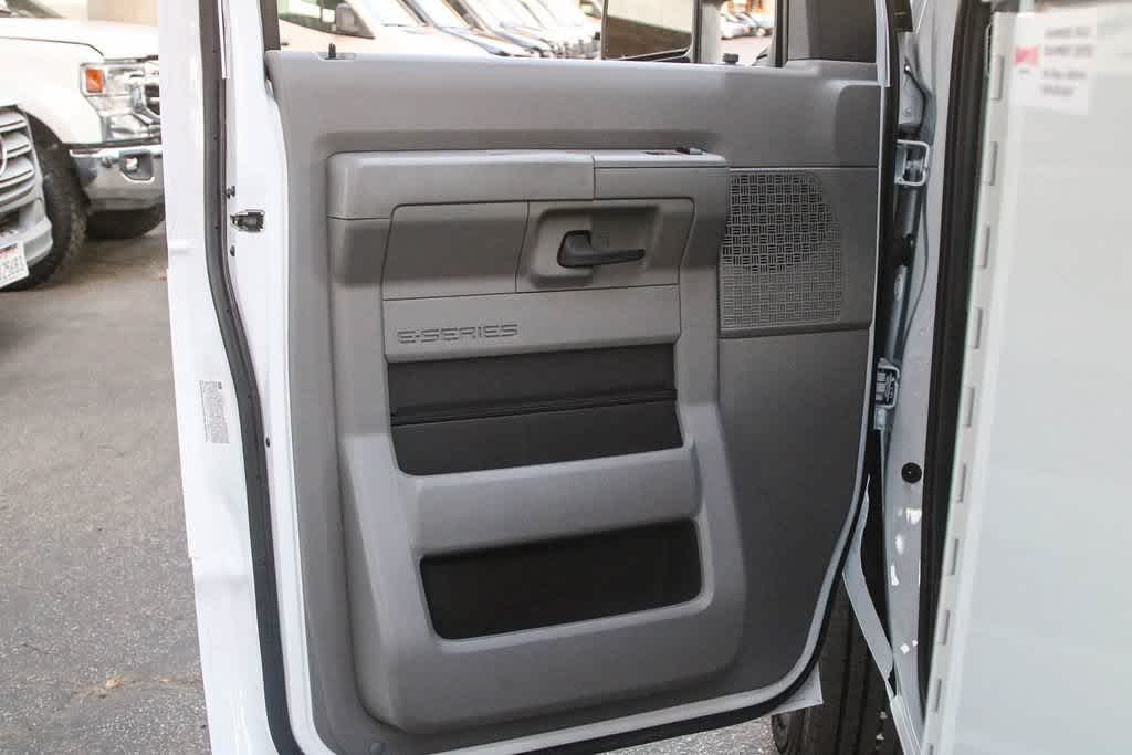 2026 Ford E-Series Cutaway Base - Photo 24