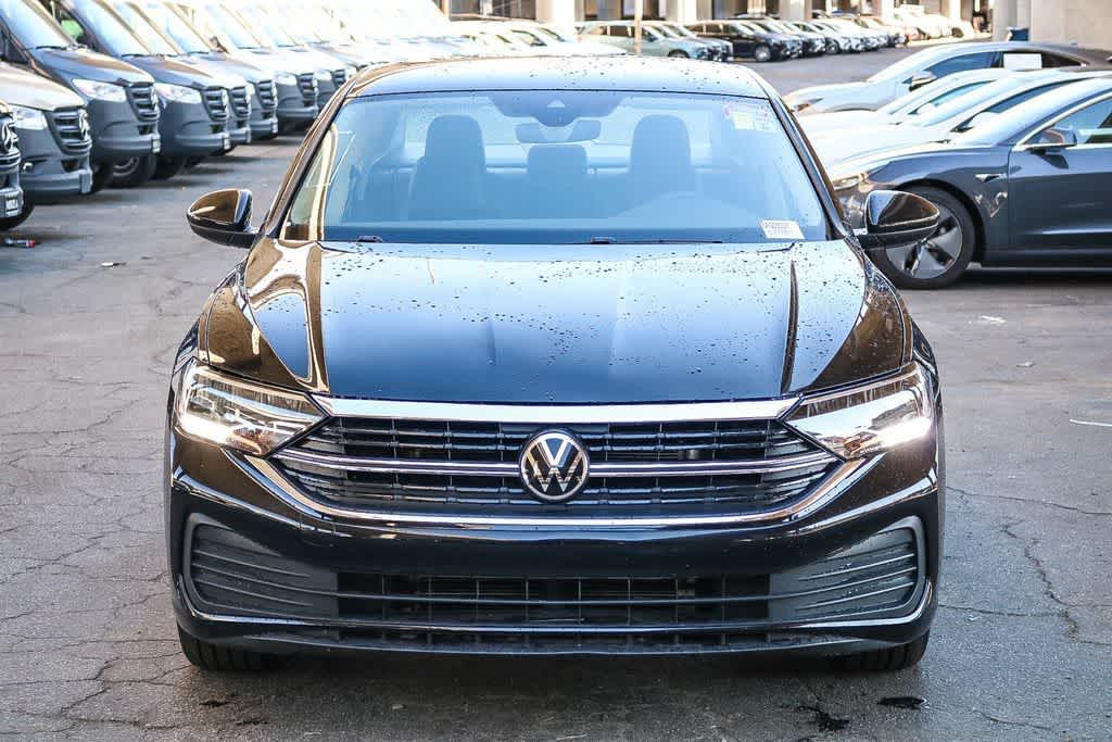 Thumbnail: 2024 Volkswagen Jetta - 2