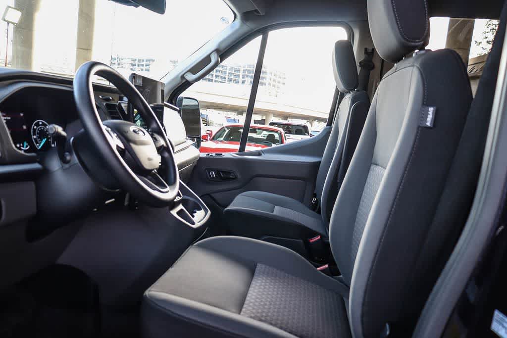 Thumbnail: 2024 Ford Econoline - 17