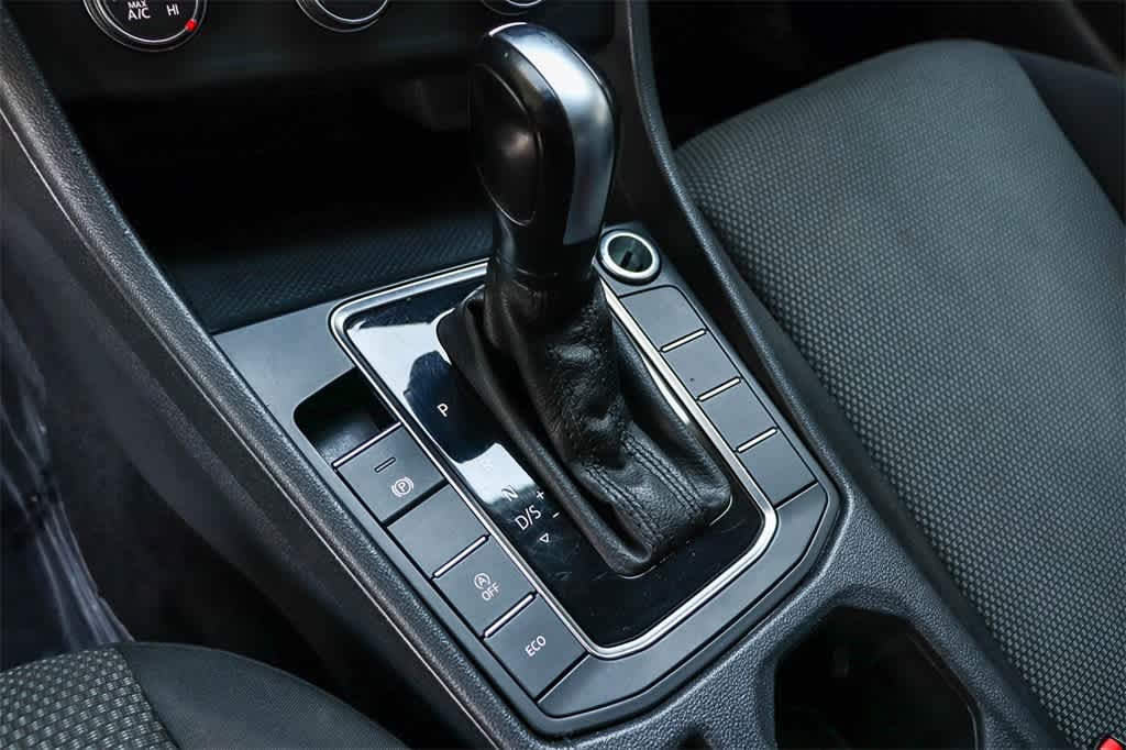 Thumbnail: 2021 Volkswagen Jetta - 20