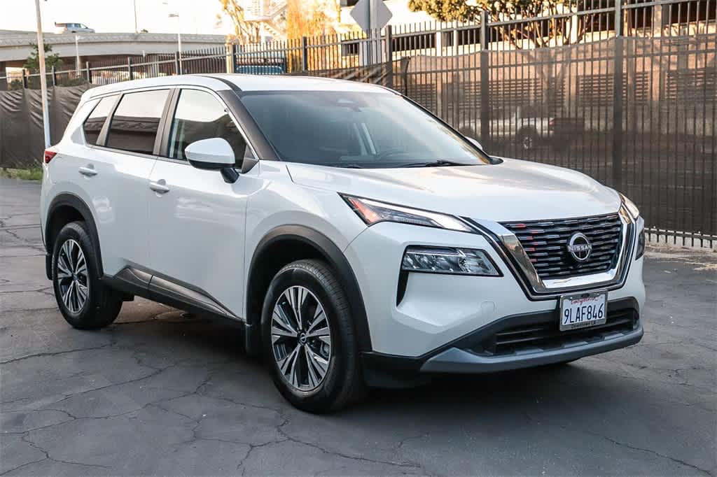 Thumbnail: 2023 Nissan Rogue - 3