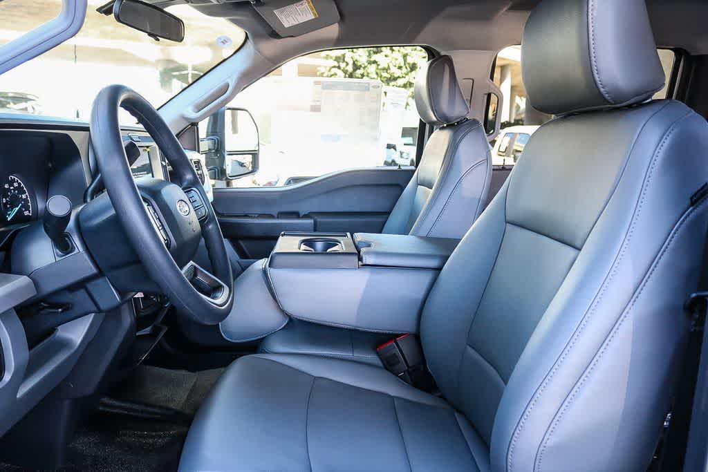 Thumbnail: 2026 Ford F-350 - 26