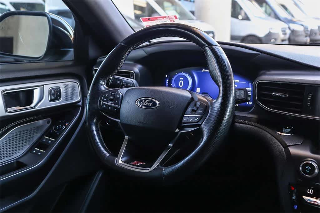 Thumbnail: 2020 Ford Explorer - 16