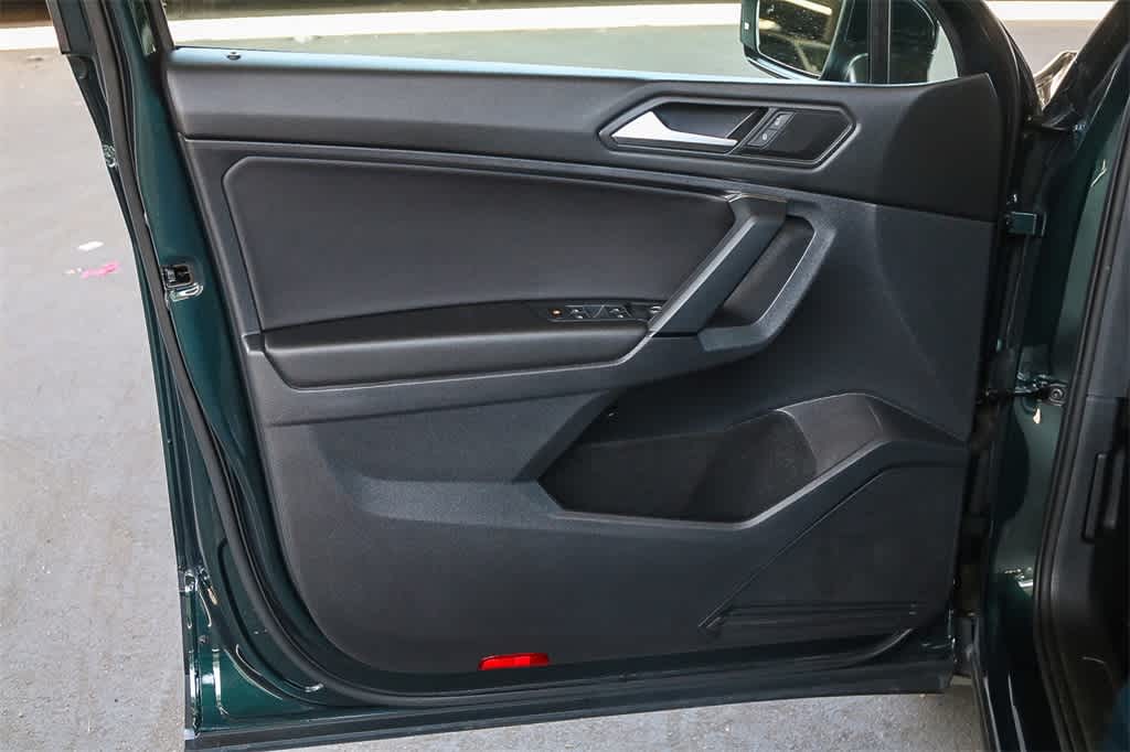 Thumbnail: 2019 Volkswagen Tiguan - 23