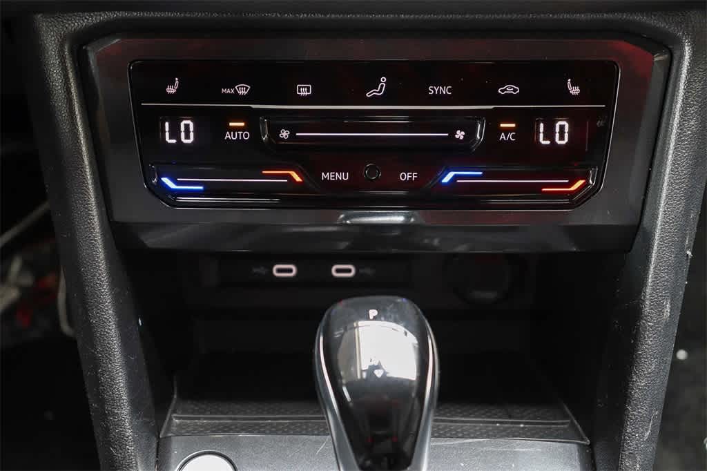 Thumbnail: 2023 Volkswagen Tiguan - 14