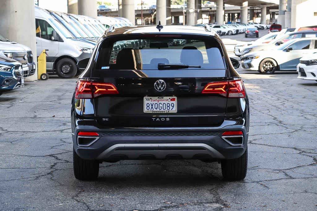 Thumbnail: 2022 Volkswagen Taos - 6