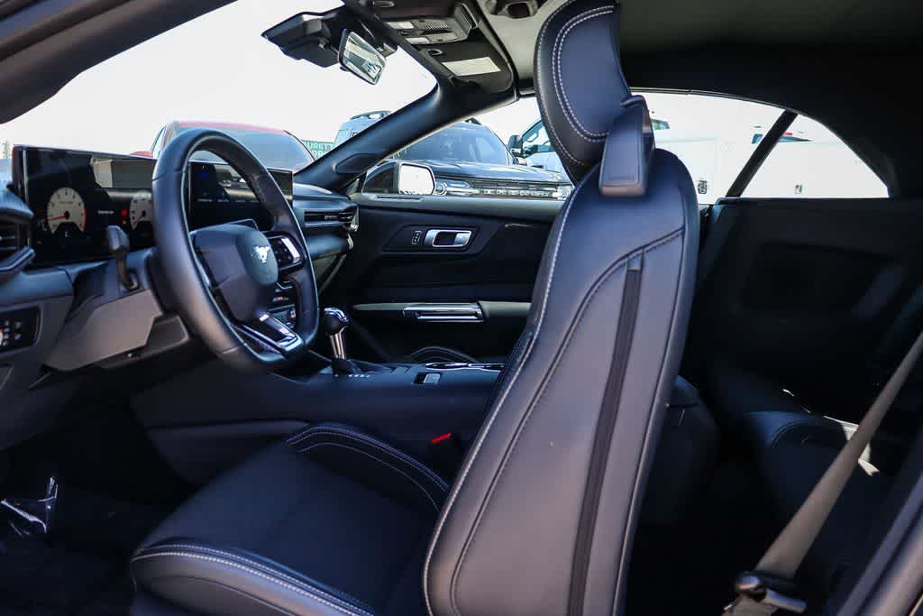 Thumbnail: 2025 Ford Mustang - 20