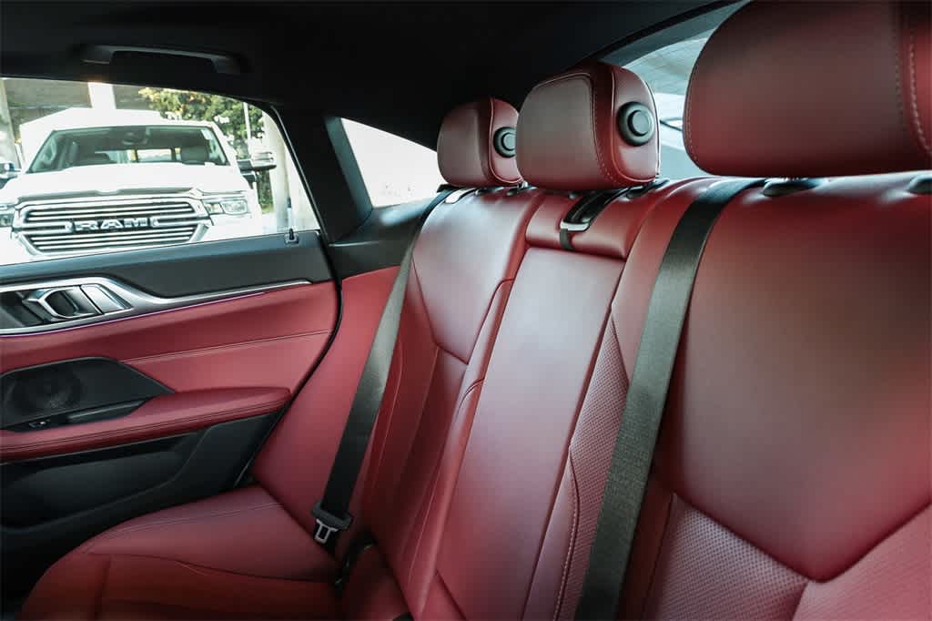 Thumbnail: 2022 BMW 4 Series - 18