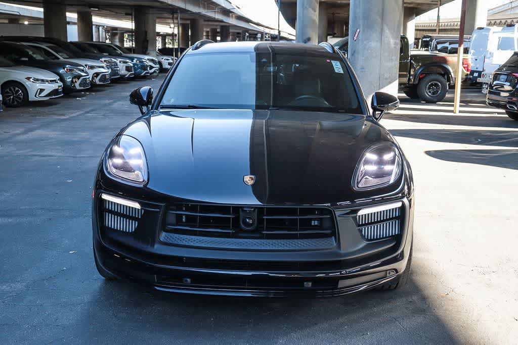 Thumbnail: 2024 Porsche Macan - 2