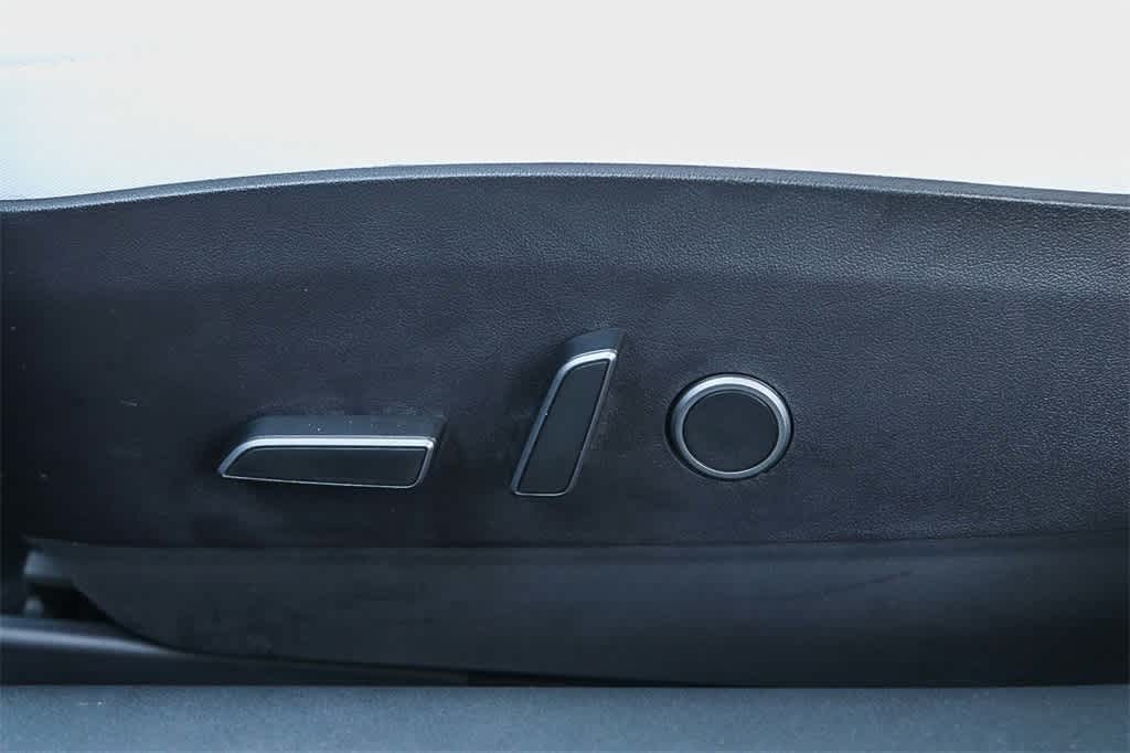 Thumbnail: 2023 Tesla Model 3 - 20