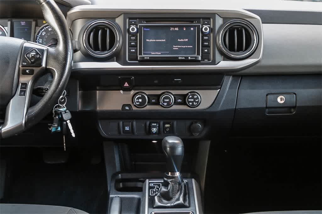Thumbnail: 2019 Toyota Tacoma - 12