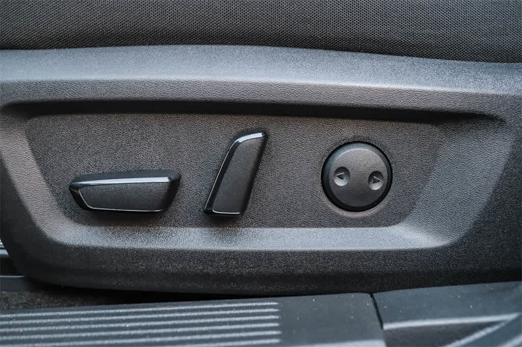 Thumbnail: 2023 Nissan Rogue - 21