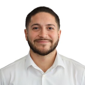 Staff member Max Bravo  from ID_5dc7b4c47535