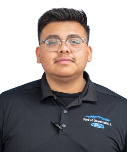 Staff member Jairo Mendez from ID_5dc7b4c47535