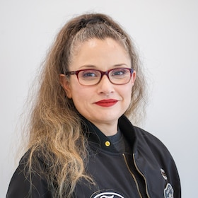 Staff member Robyn Devis from ID_4fa41e1c74e0