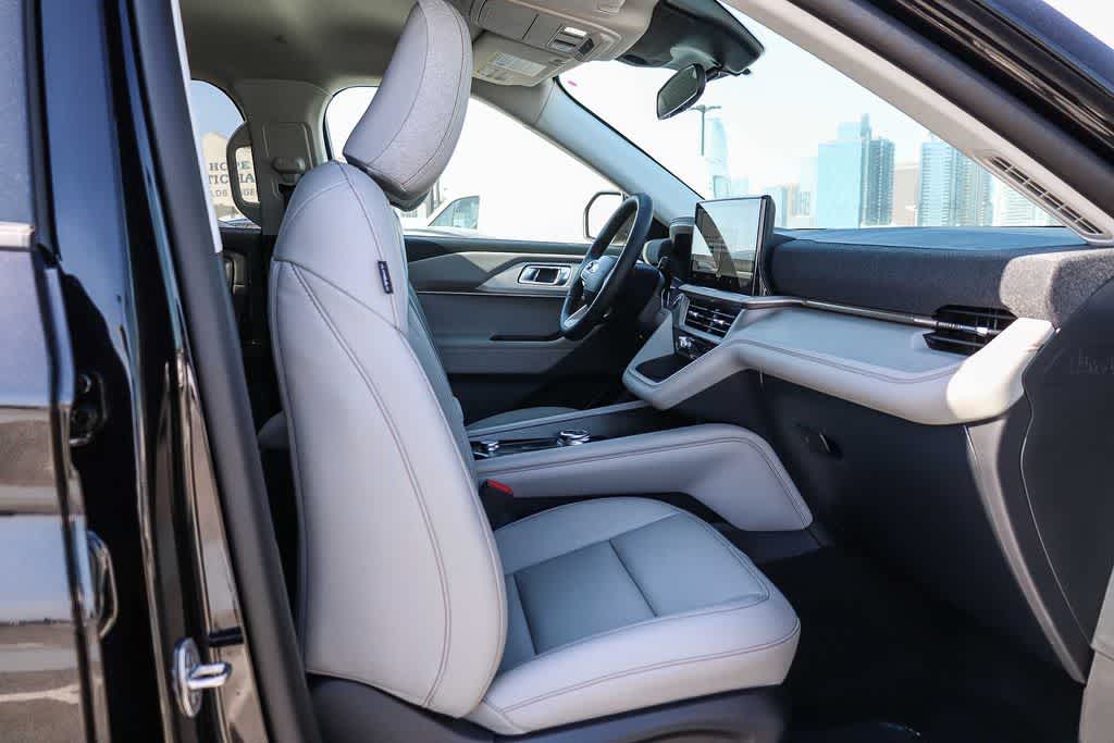 Thumbnail: 2026 Ford Explorer - 16