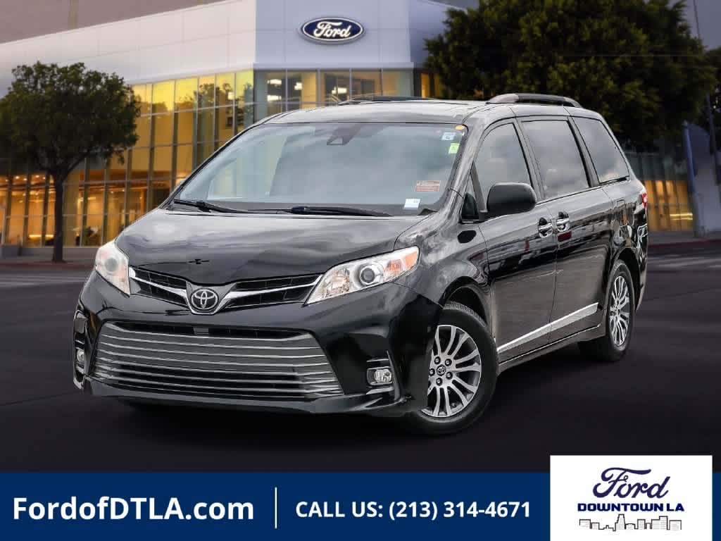 2019 Toyota Sienna XLE