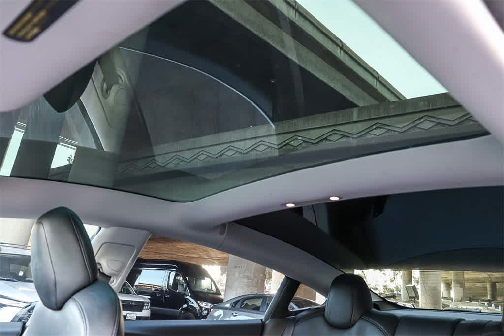 Thumbnail: 2018 Tesla Model 3 - 25