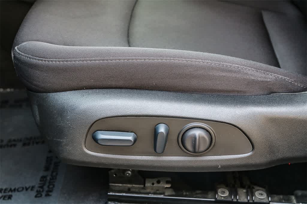 Thumbnail: 2023 Chevrolet Malibu - 21