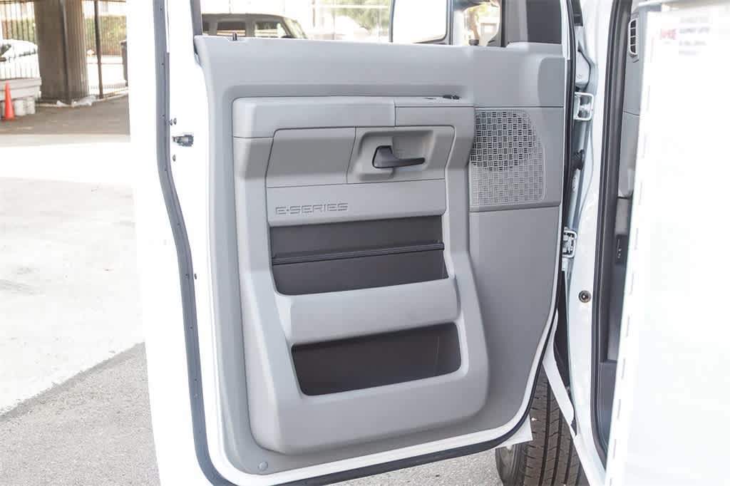 Thumbnail: 2026 Ford Econoline - 27