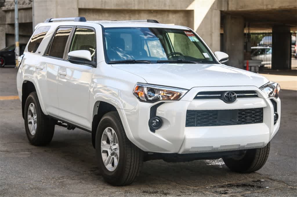 Thumbnail: 2022 Toyota 4Runner - 3