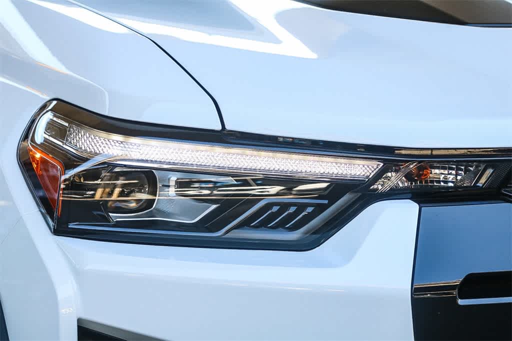 Thumbnail: 2024 Chevrolet Colorado - 4