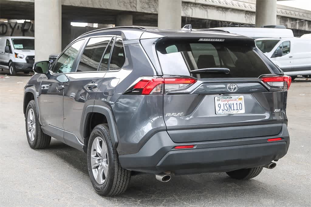 2022 Toyota RAV4 XLE 8