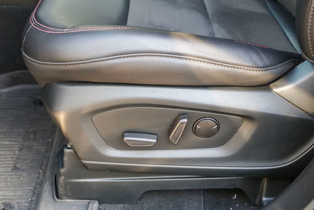 Thumbnail: 2023 Ford Explorer - 21