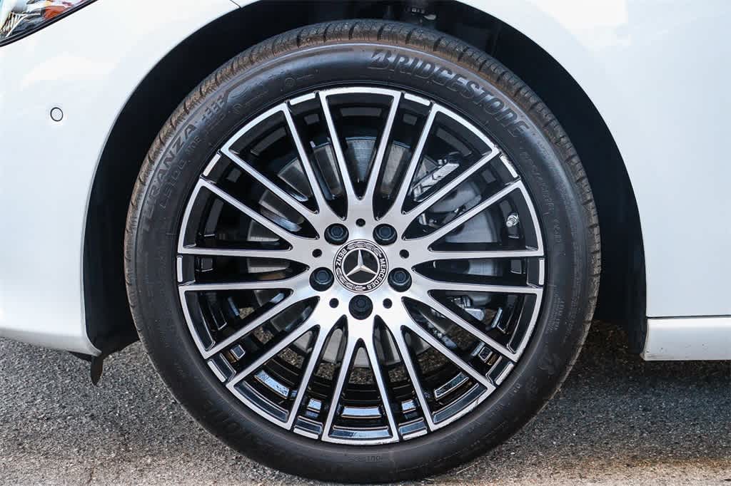 Thumbnail: 2023 Mercedes-Benz C-Class - 9