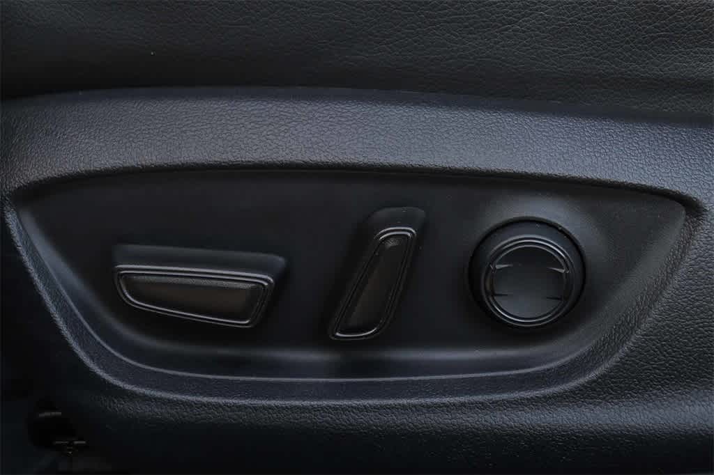 Thumbnail: 2024 Toyota Camry - 21