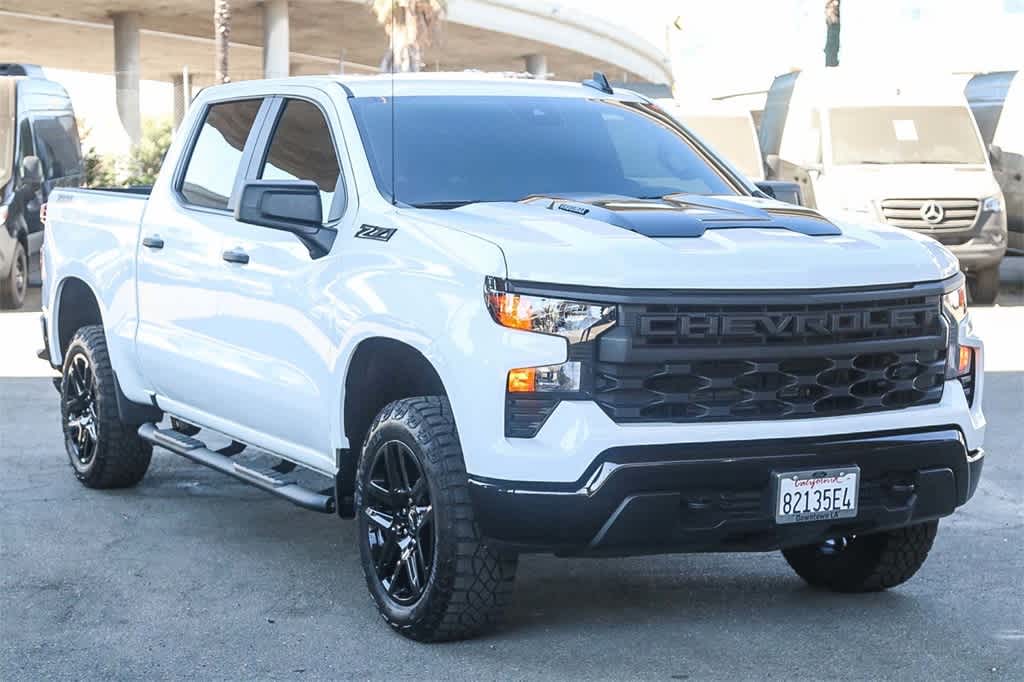 2025 Chevrolet Silverado 1500 Custom Trail Boss photo 3