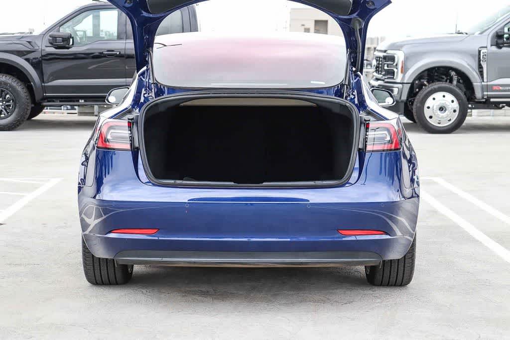 Thumbnail: 2018 Tesla Model 3 - 27