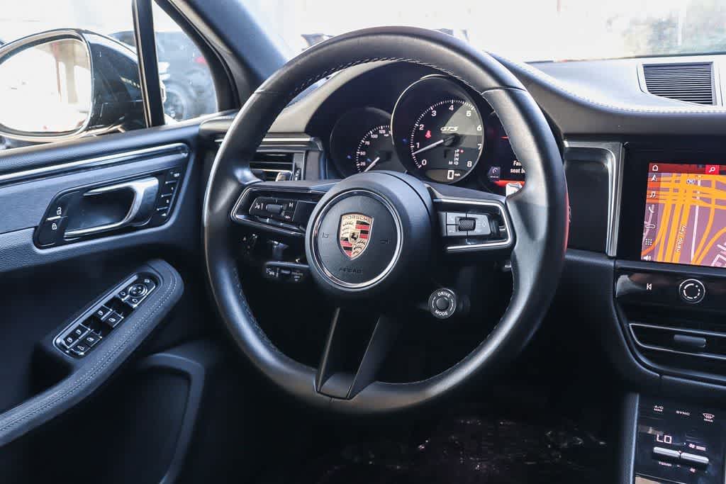 Thumbnail: 2024 Porsche Macan - 14