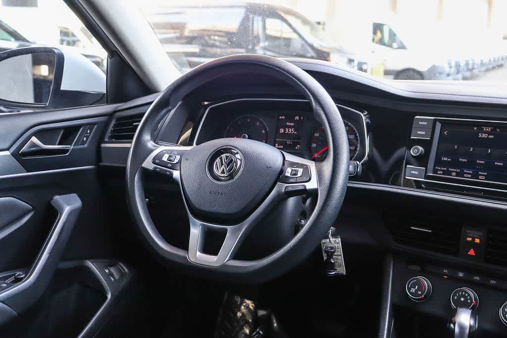 Thumbnail: 2021 Volkswagen Jetta - 16