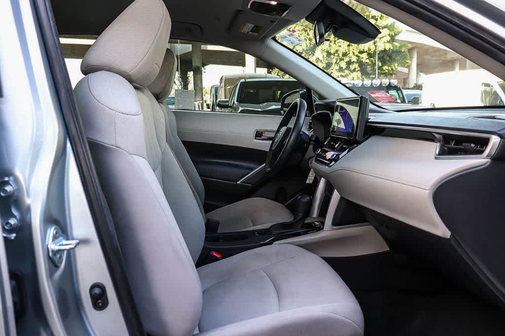 Thumbnail: 2023 Toyota Corolla Cross - 15