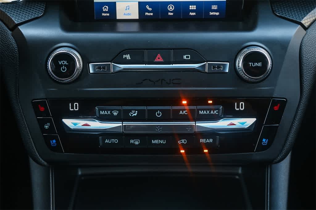 Thumbnail: 2020 Ford Explorer - 14