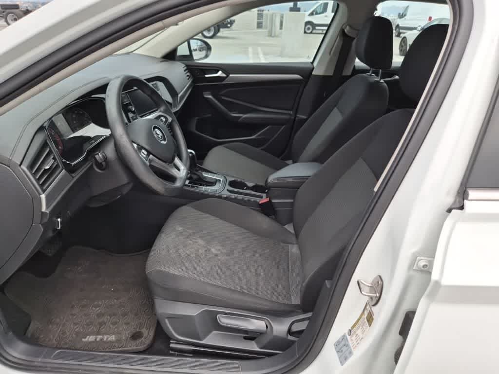 Thumbnail: 2021 Volkswagen Jetta - 2