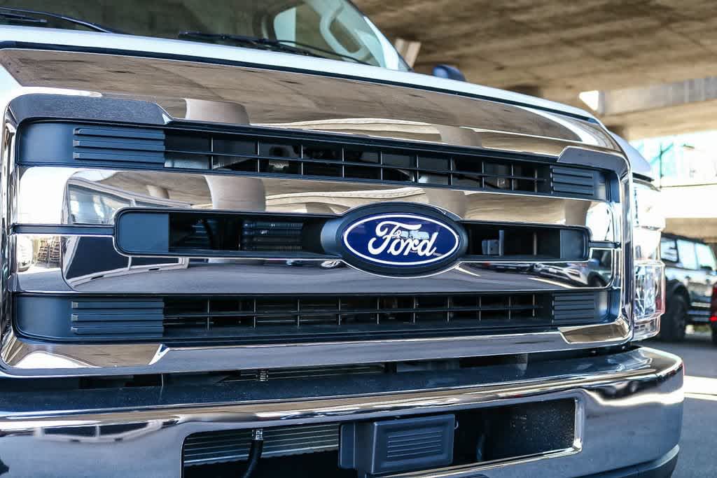 2026 Ford E-Series Cutaway Base - Photo 6