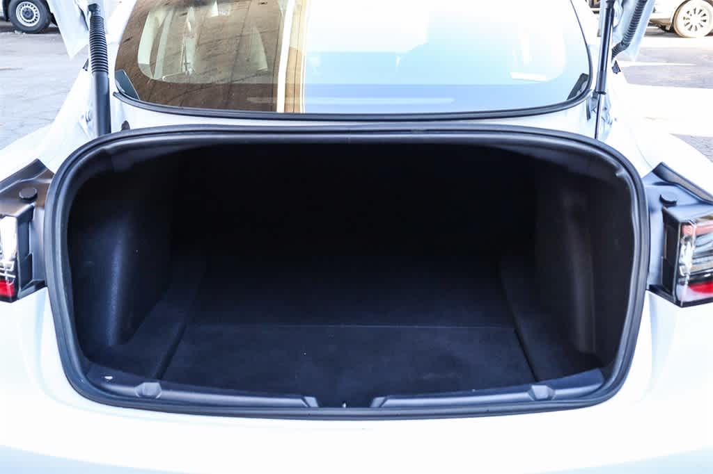 Thumbnail: 2021 Tesla Model 3 - 24