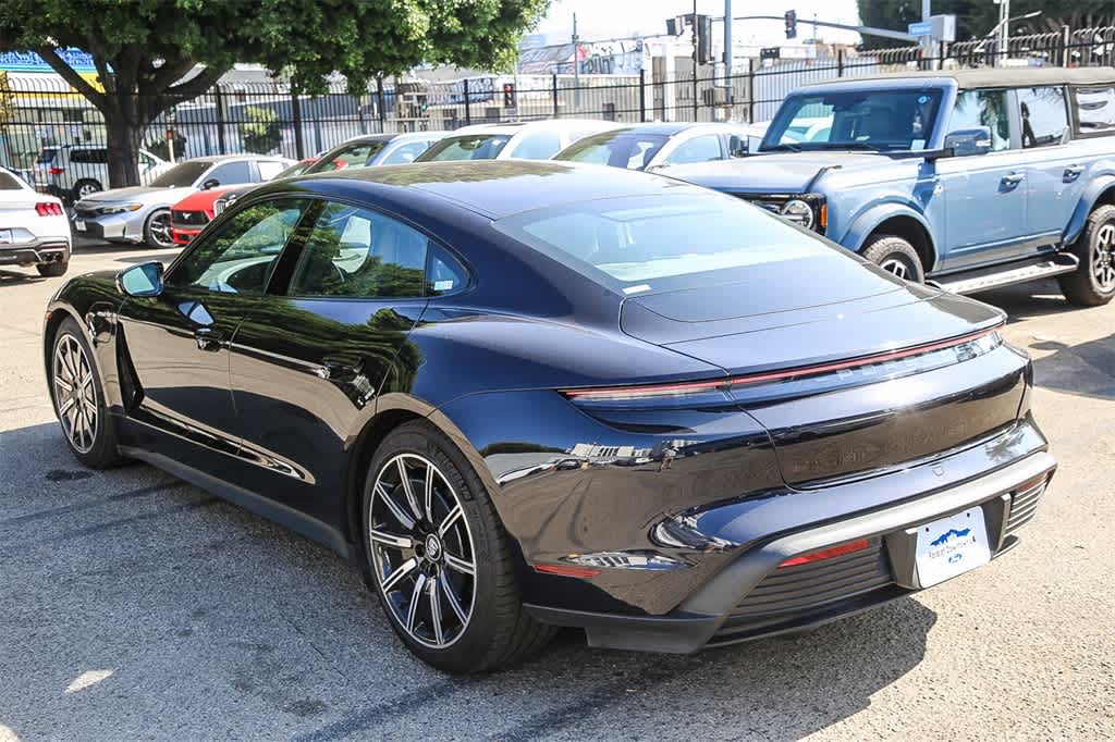 Thumbnail: 2022 Porsche Taycan - 6