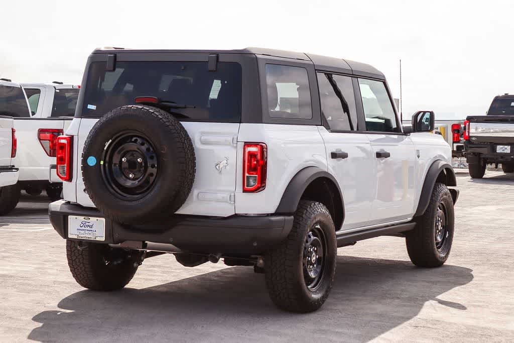 Thumbnail: 2026 Ford Bronco - 4