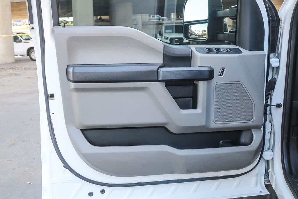 Thumbnail: 2017 Ford F-550 - 22