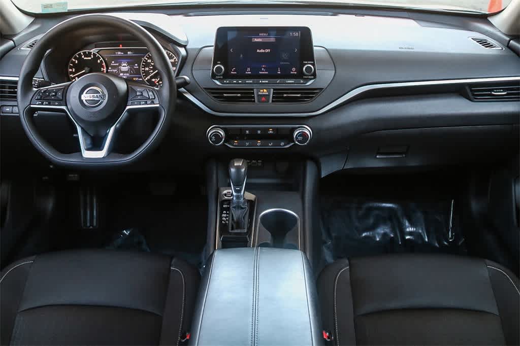 Thumbnail: 2022 Nissan Altima - 12